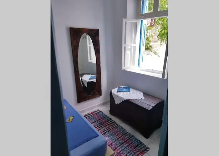 Nikola's Place *
