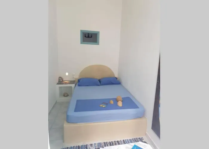 Nikola's Place *